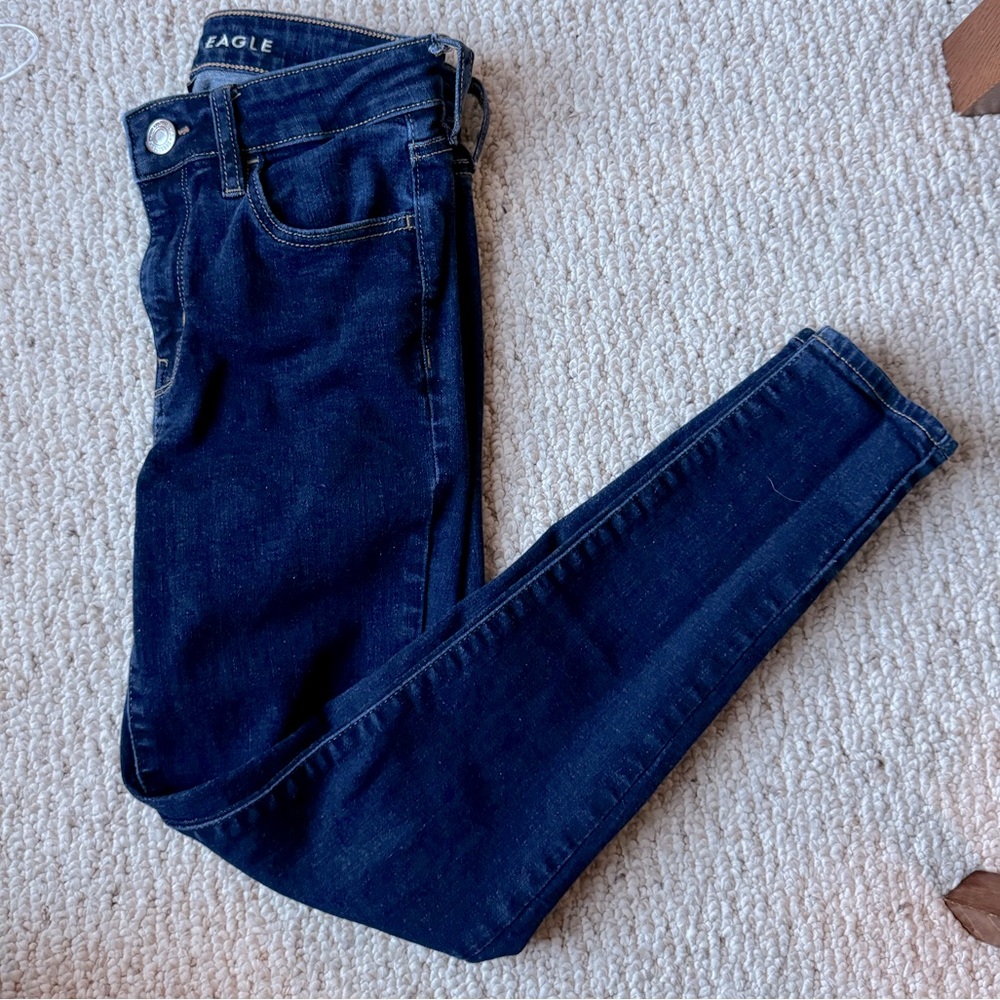 American Eagle dark denim super stretch jeans. Size 4.